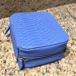 NWOT TRISH MCEVOY BLUE FAUX SNAKESKIN PLANNER.